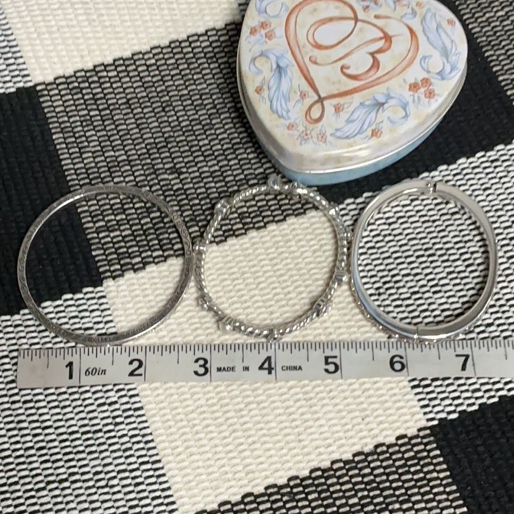 Brighton euc triple 3 piece stack silver matching silver bracelet bangle lot - Picture 9 of 9